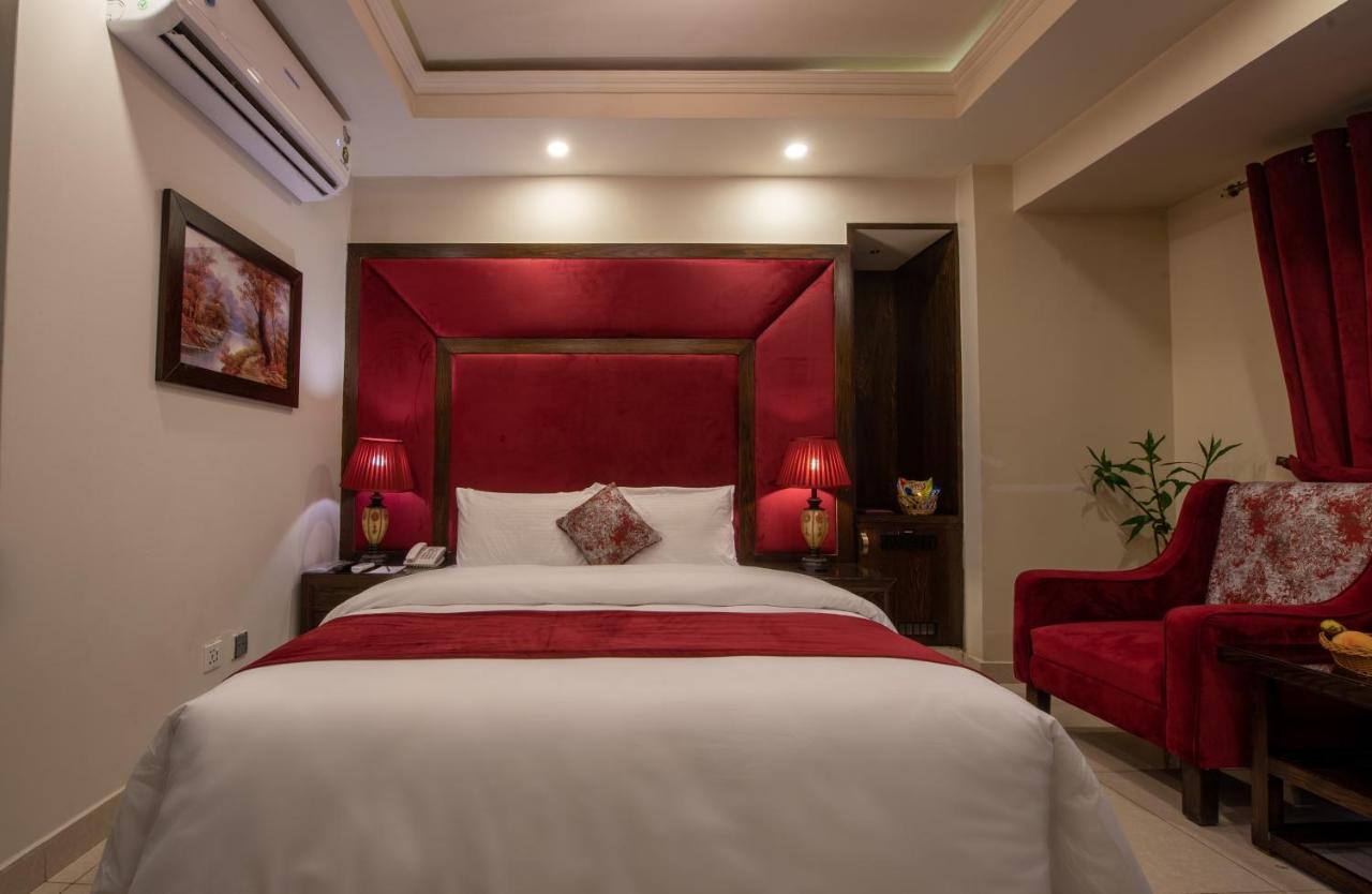 Envoy Continental Hotel Ісламабад Екстер'єр фото