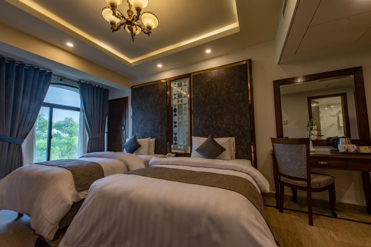 Envoy Continental Hotel Ісламабад Екстер'єр фото